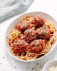 Beef Meatballs Marinara with Whole Wheat Spaghetti  4 SERVINGS